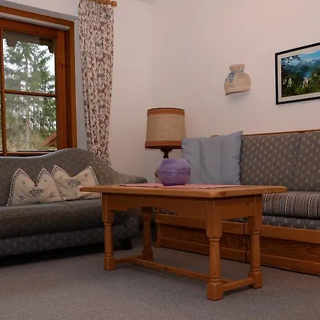 Landhaus Hohenschwangau Apartamento *